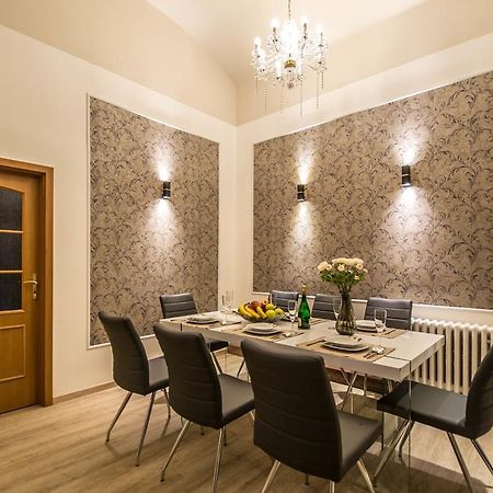 4Bdr Historical Spirit Apt By Ruterra Prag Dış mekan fotoğraf