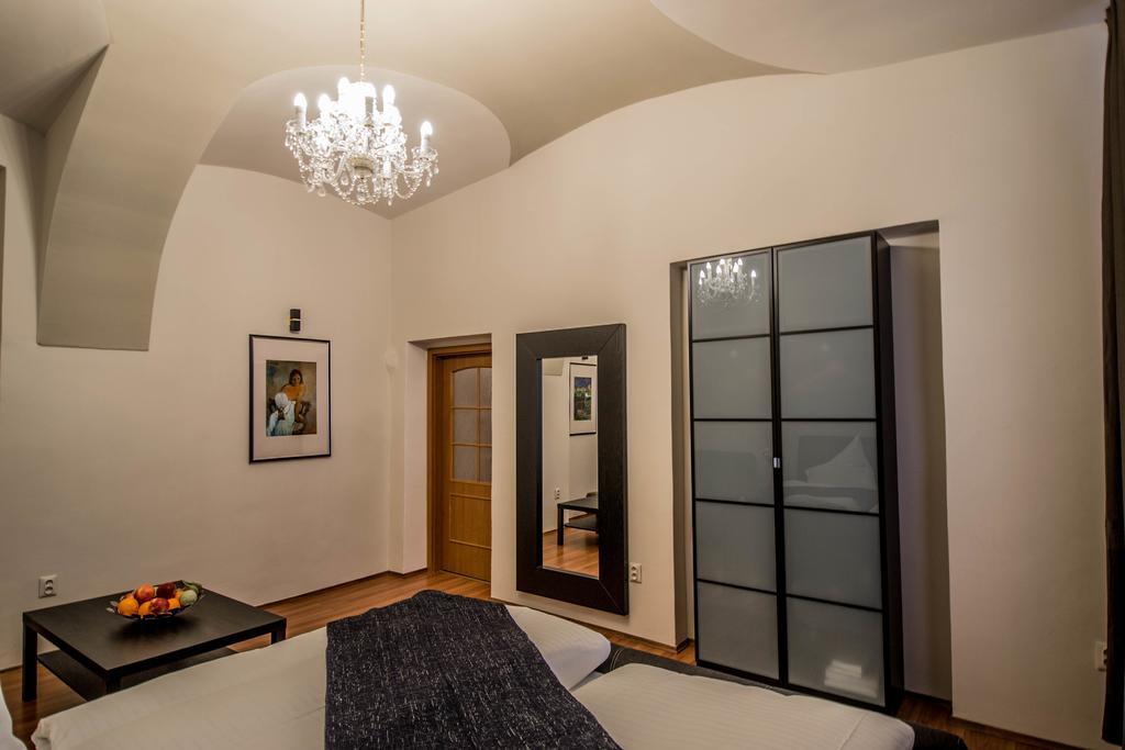 4Bdr Historical Spirit Apt By Ruterra Prag Dış mekan fotoğraf
