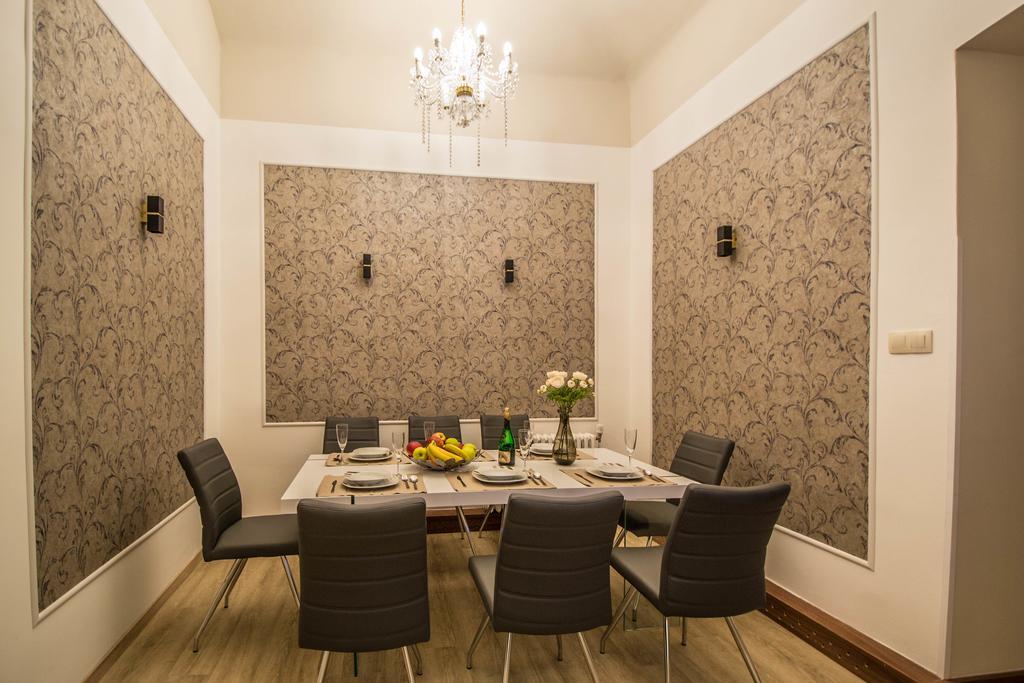 4Bdr Historical Spirit Apt By Ruterra Prag Dış mekan fotoğraf
