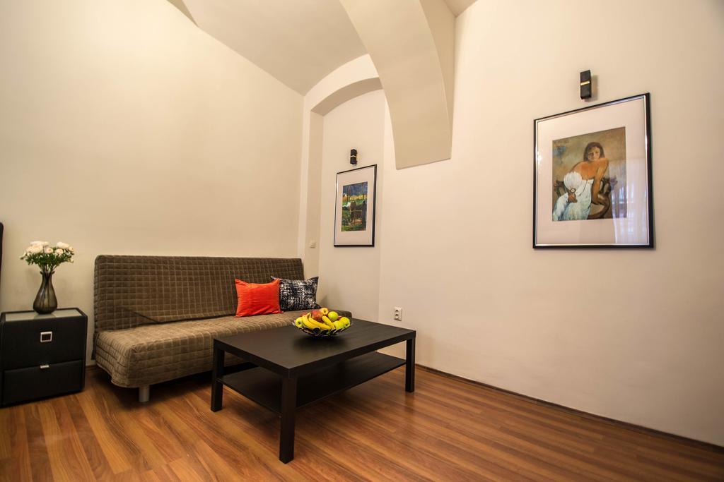 4Bdr Historical Spirit Apt By Ruterra Prag Dış mekan fotoğraf